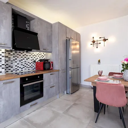 Villa Nightingale & Corfu