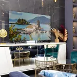 Nightingale & Corfu * Gazatika