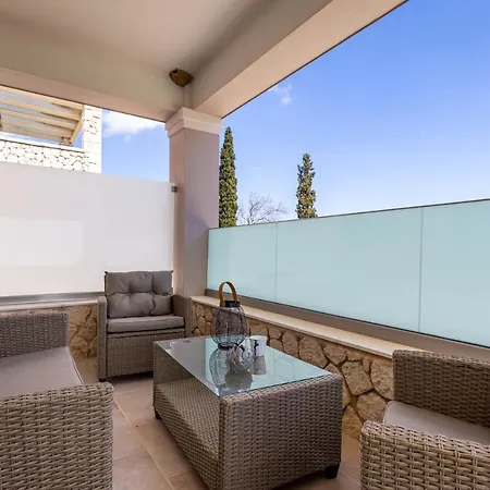 Villa Nightingale & Corfu *