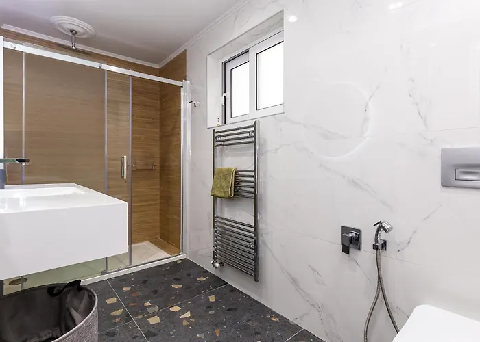 Nightingale & Corfu Vila Gazátika