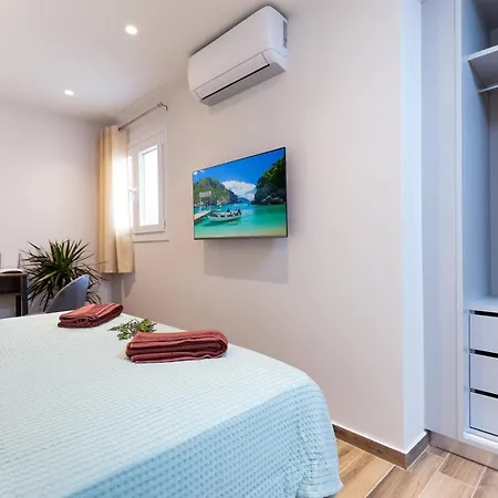 Nightingale & Corfu Vila