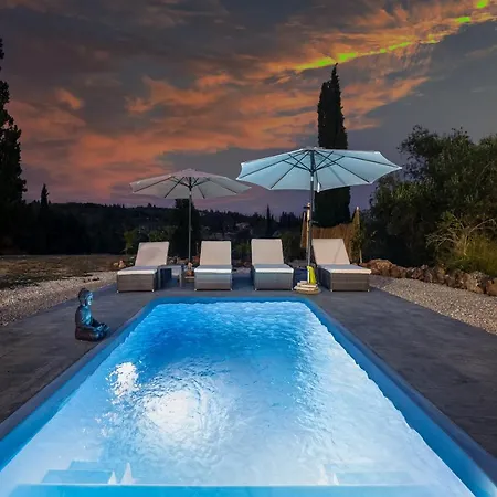 Nightingale & Corfu Gazátika