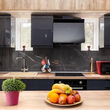 Nightingale & Corfu Vila *