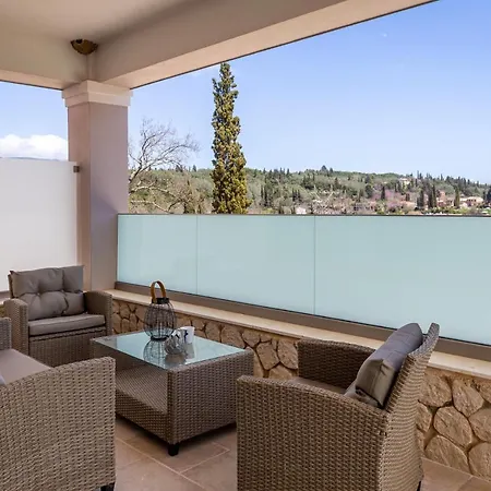 Nightingale & Corfu Gazátika