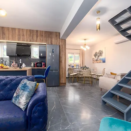 Nightingale & Corfu *