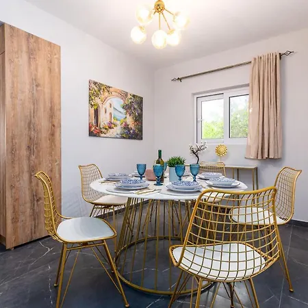 Nightingale & Corfu Vila *