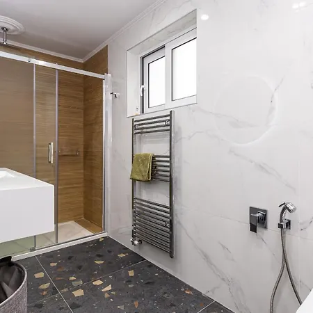 Nightingale & Corfu Vila Gazátika